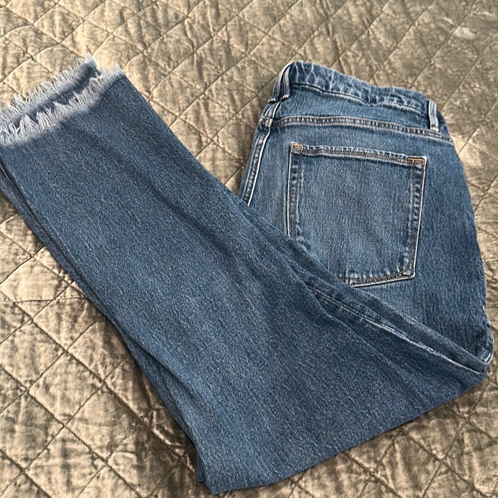 Good American Frayed Hem straight leg jeans